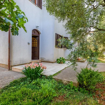 Letizia شقة فاجانا